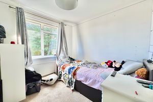 Bedroom- click for photo gallery
